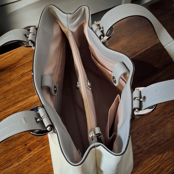 Coach Soho collection North South tote bag NWOT - Picture 6 of 16